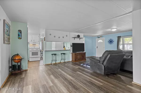 Cape Carteret, NC 28584,107 Bogue Sound DR