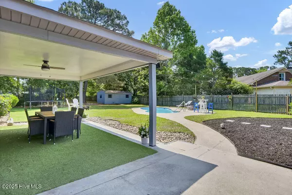 Wilmington, NC 28409,831 Greenbriar RD