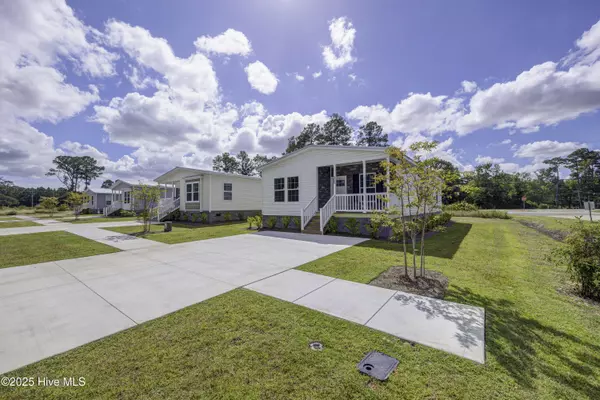 1005 Pine Ridge CT, Castle Hayne, NC 28429