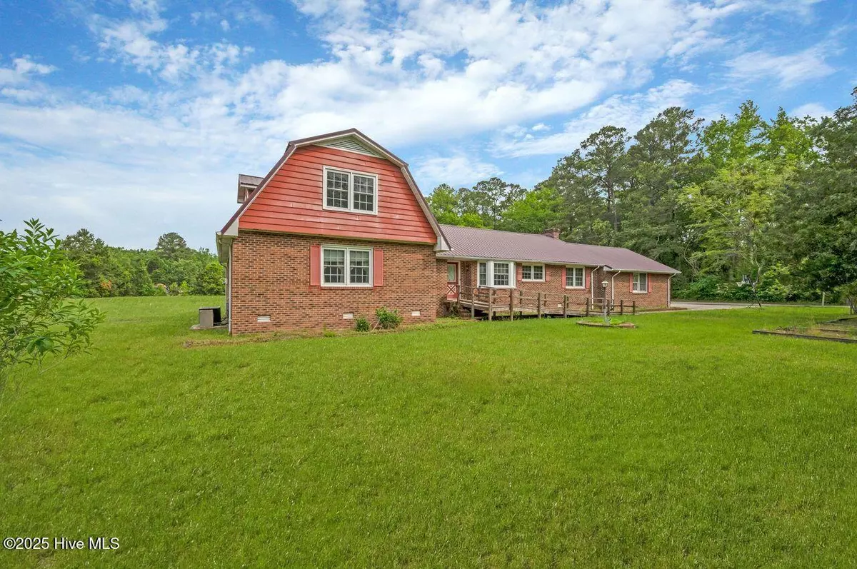 Washington, NC 27889,71 Hummingbird LN