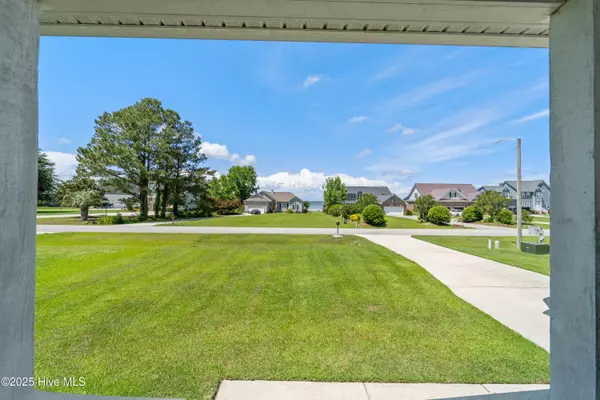 Sneads Ferry, NC 28460,602 Willbrook CIR
