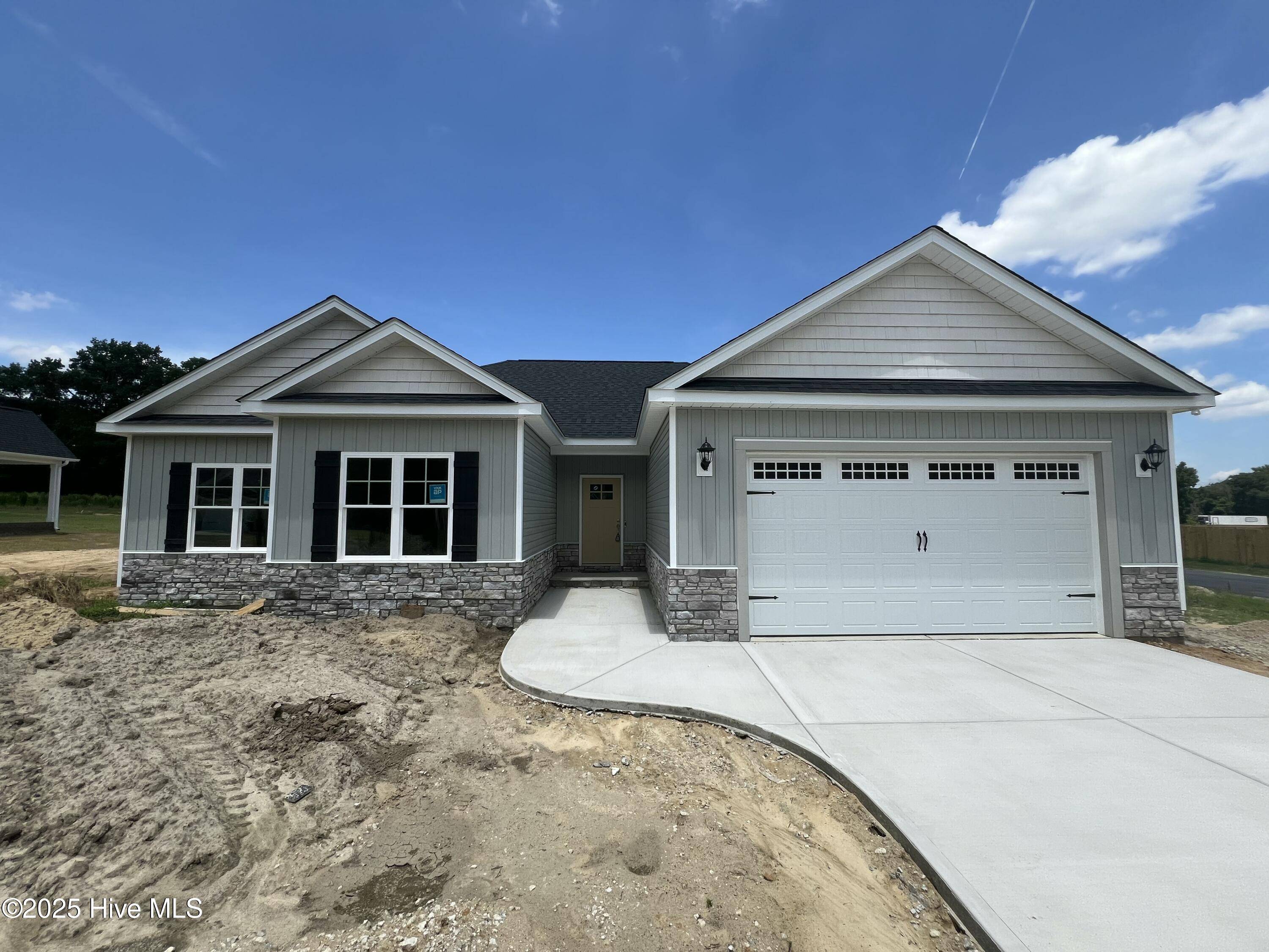 215 Creeks Edge DR, Pikeville, NC 27863