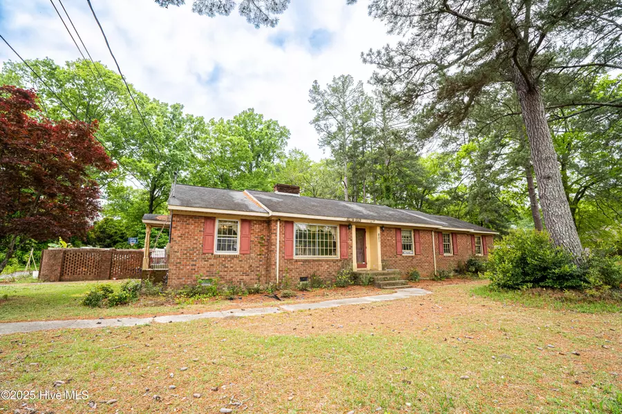 801 S King ST, Laurinburg, NC 28352