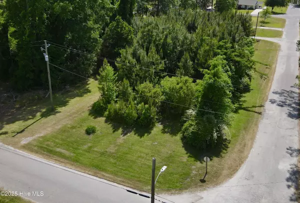 Wallace, NC 28466,519 NW N West Railroad Street ST