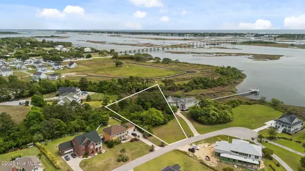 Cedar Point, NC 28584,121 Fawn Creek CT