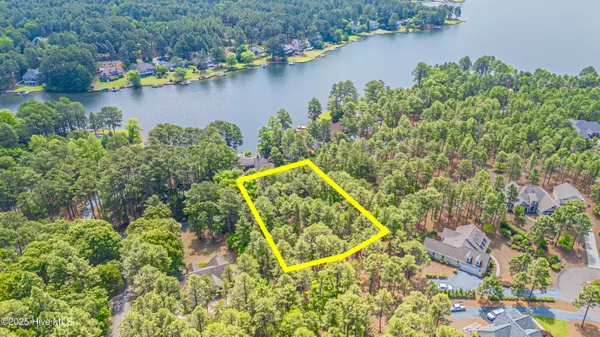 124 Vanore RD, West End, NC 27376