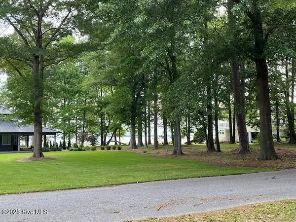Edenton, NC 27932,104 Heritage Point DR