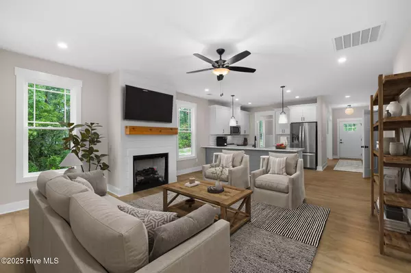 New Bern, NC 28562,2404 Starling LN