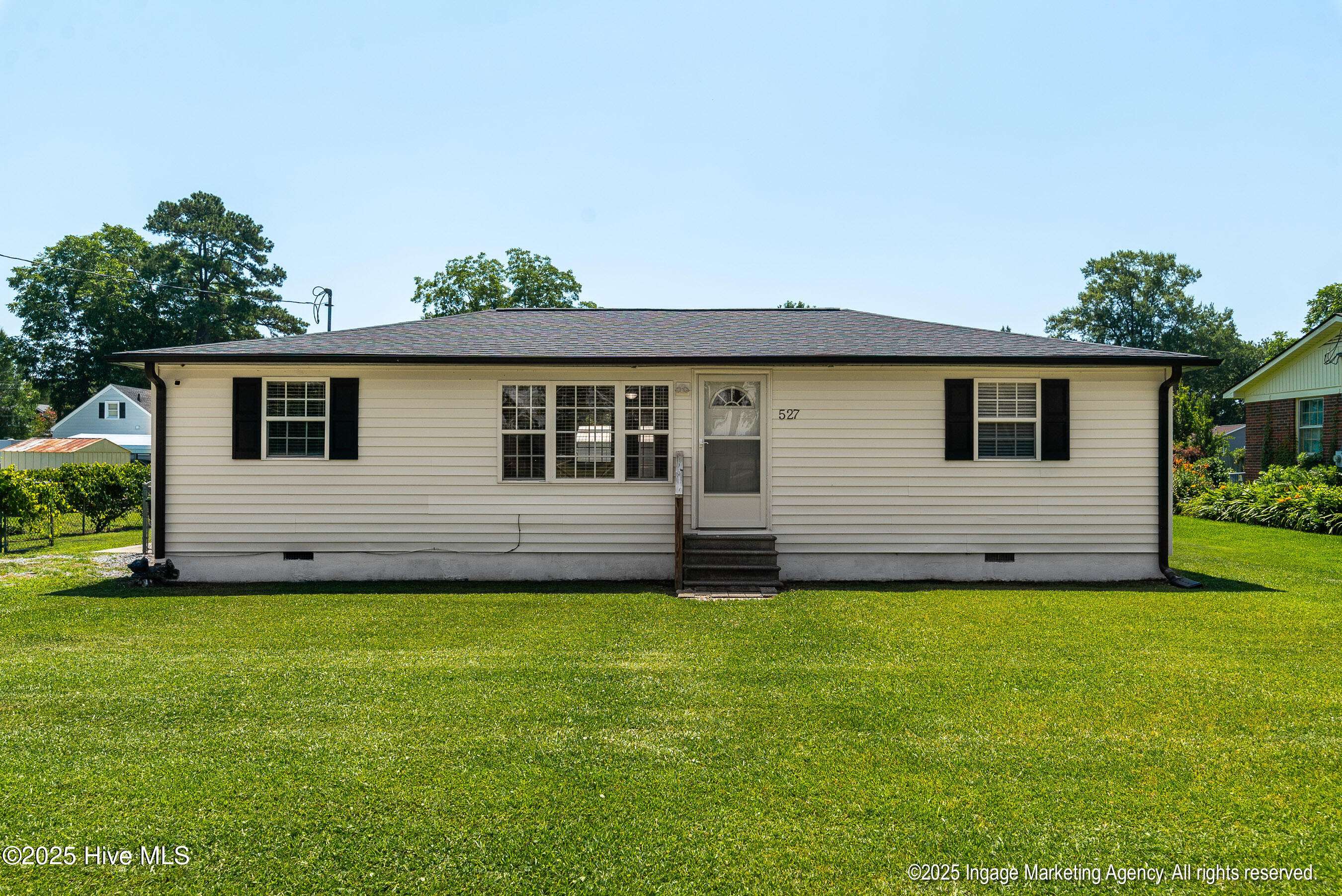 527 Chicora ST, Grimesland, NC 27837