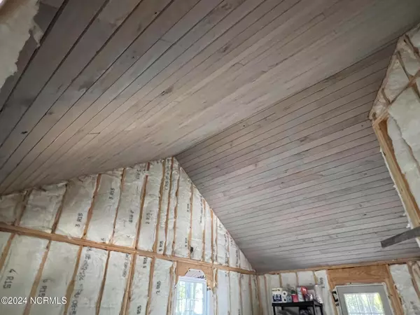 Robbins, NC 27325,322 Hall RD