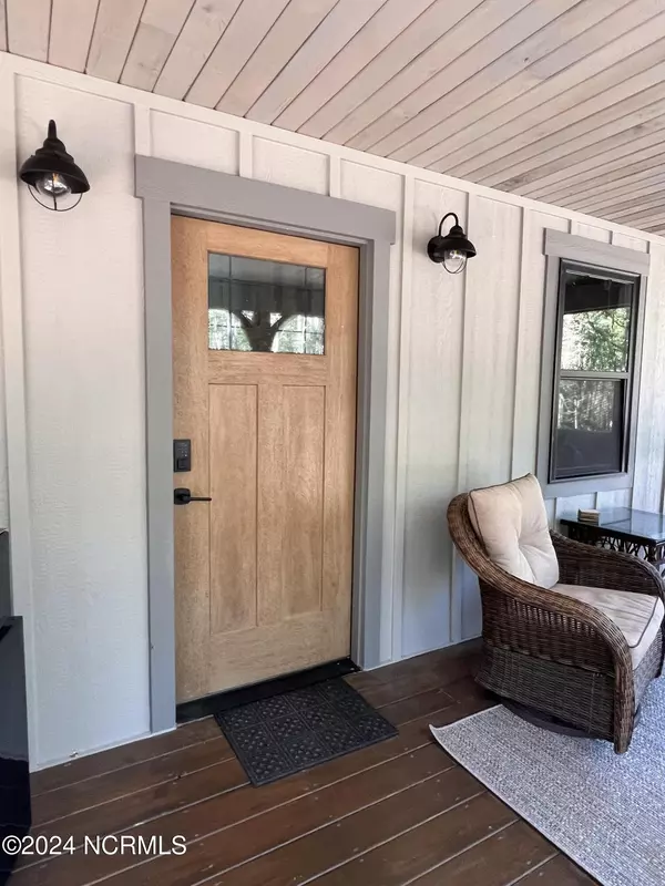 Robbins, NC 27325,322 Hall RD