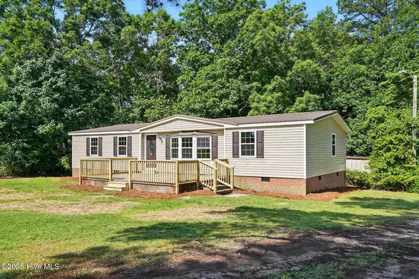1392 L Cooper RD, Cameron, NC 28326