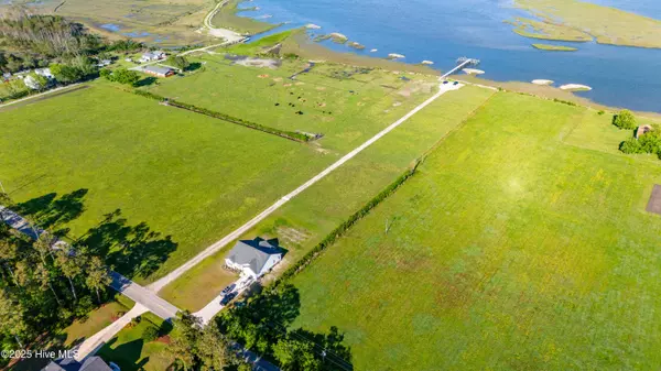 Morehead City, NC 28557,964 Country Club RD