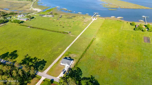 Morehead City, NC 28557,964 Country Club RD