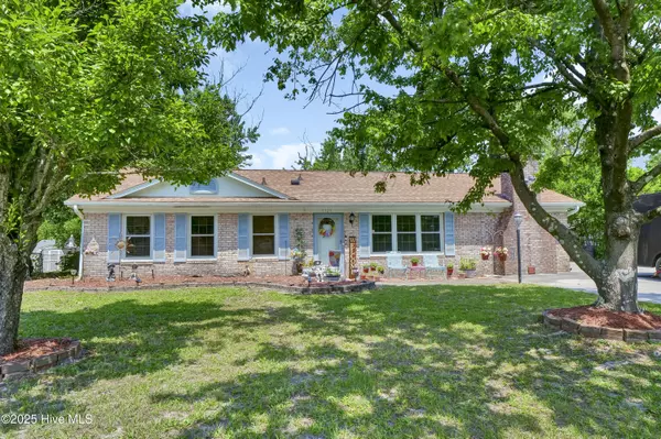 5325 Lord Tennyson RD, Wilmington, NC 28405