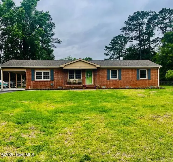 Rocky Point, NC 28457,115 Oak Hills DR