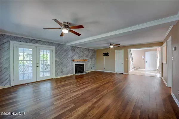 New Bern, NC 28562,216 Plantation DR