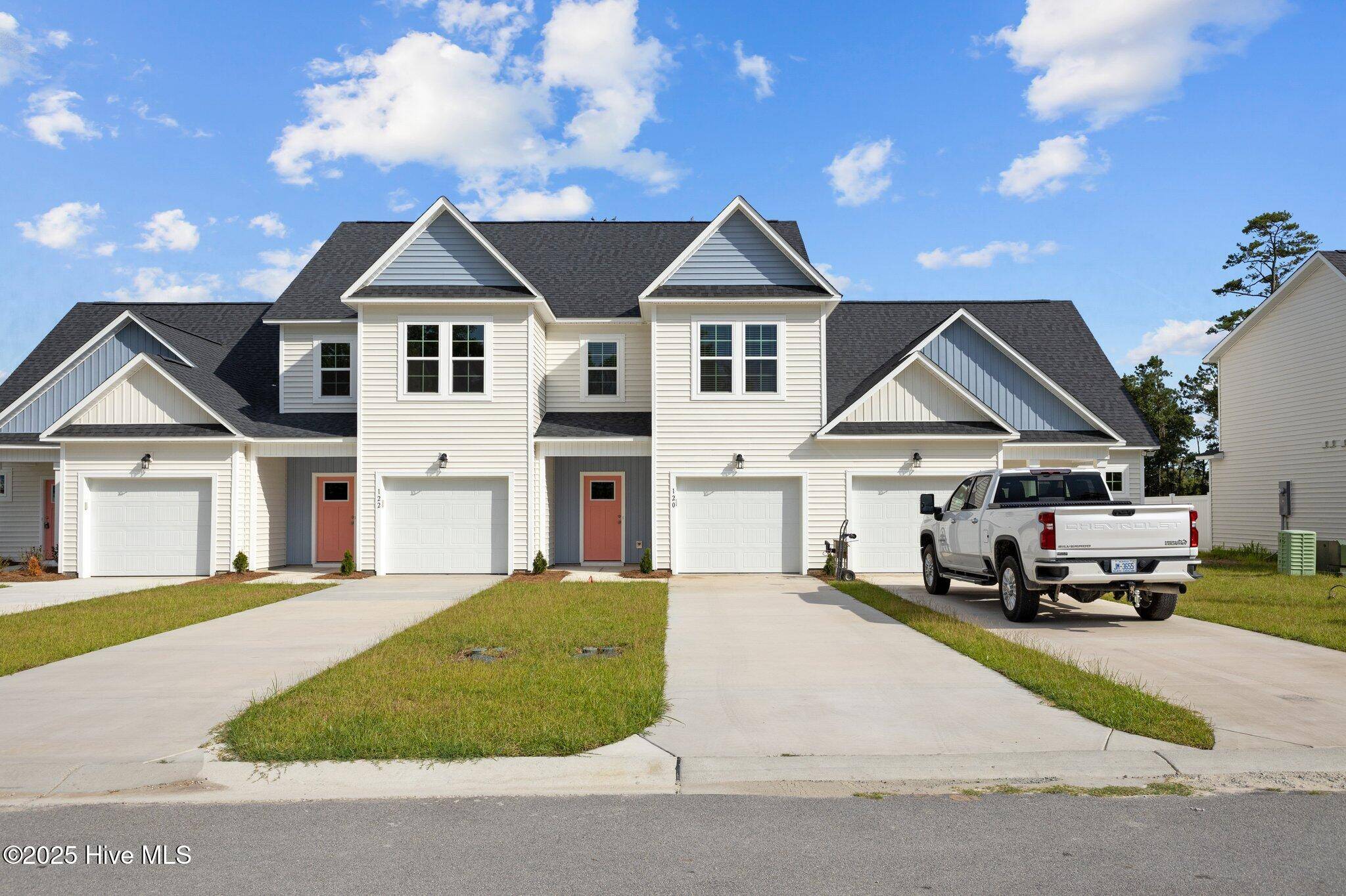 120 Bridge Point CIR #2c, Cedar Point, NC 28584
