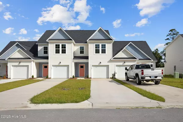 120 Bridge Point CIR #2c, Cedar Point, NC 28584