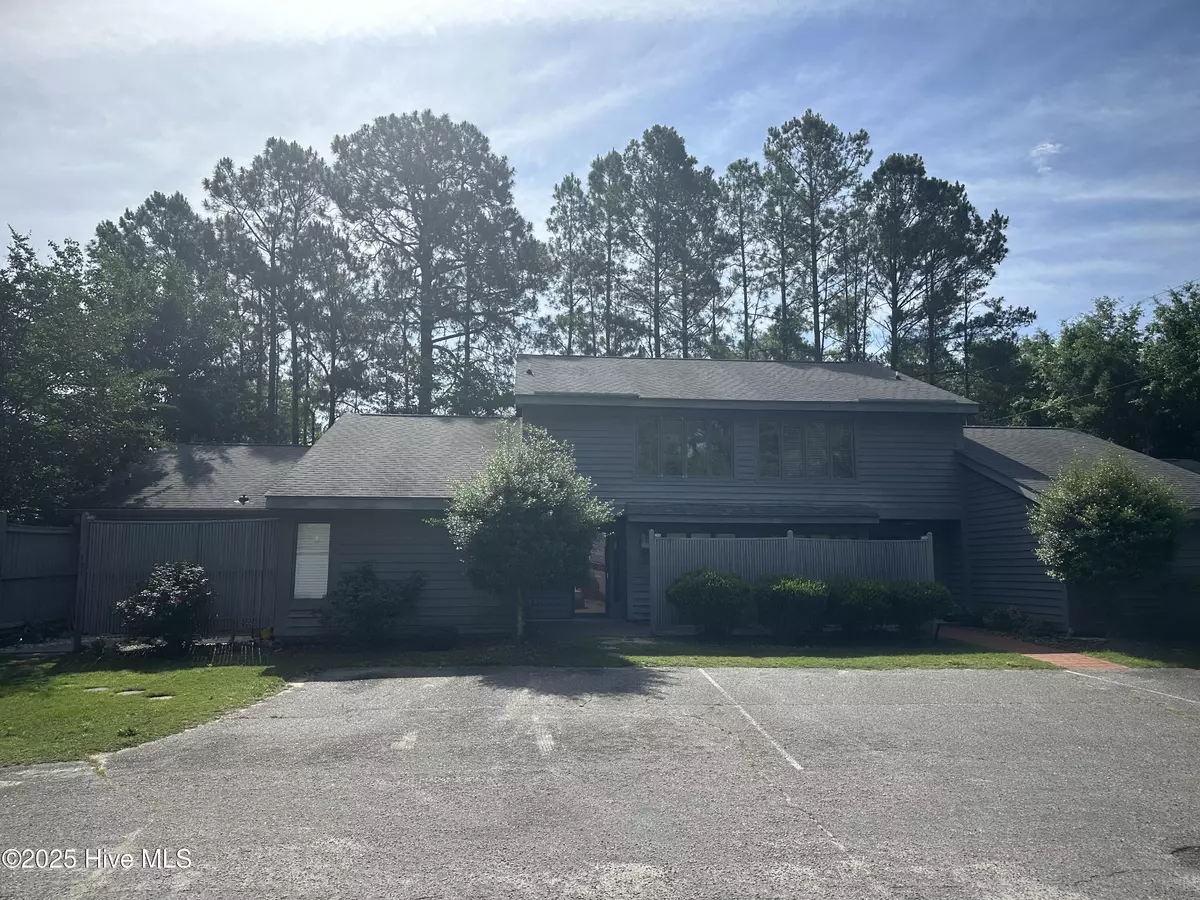 Laurinburg, NC 28352,402 Sherbrooke CIR