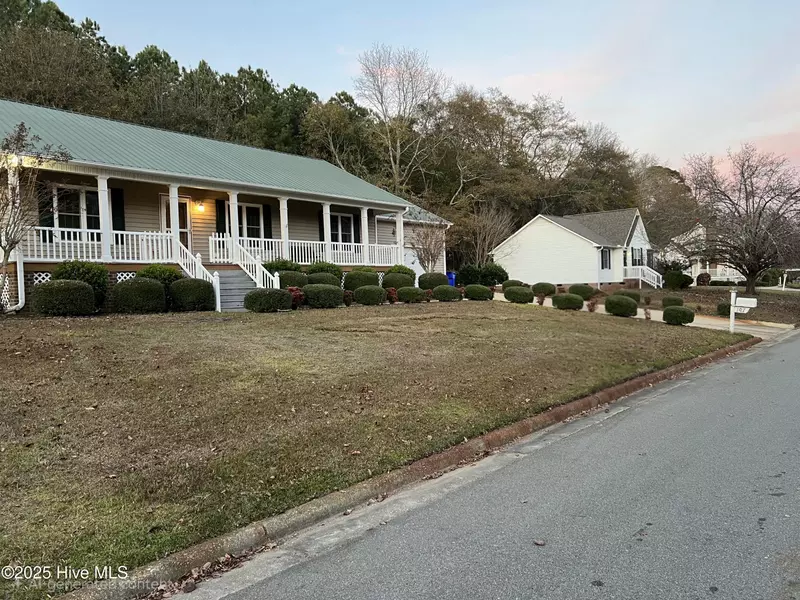 107 Oak Park DR, Benson, NC 27504