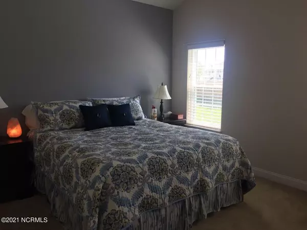 Southport, NC 28461,4917 Dreamweaver CT #6