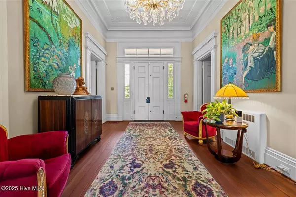 Edenton, NC 27932,121 W King ST