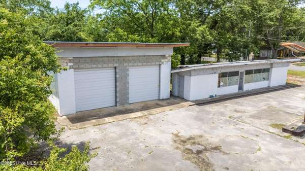 Rose Hill, NC 28458,109 N Sycamore ST