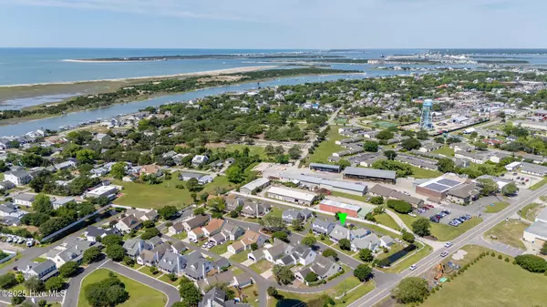 Beaufort, NC 28516,102 Macgregor DR