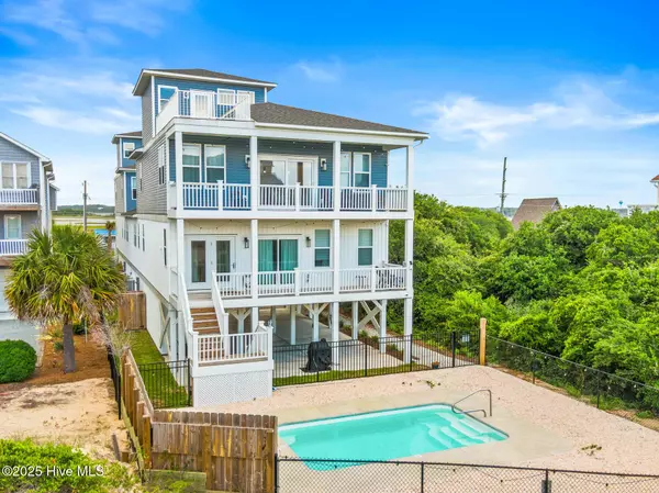 Surf City, NC 28445,822 S Topsail DR #B