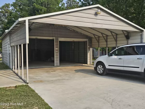 Supply, NC 28462,2361 Lake Paula DR SW