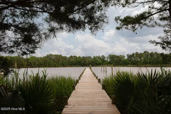 101 Windtide LN, Havelock, NC 28532