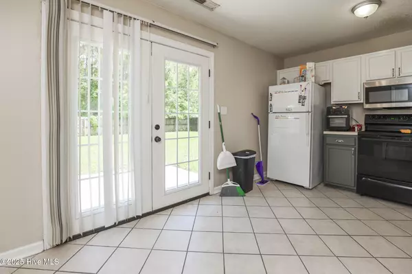 Hubert, NC 28539,125 Daphne DR