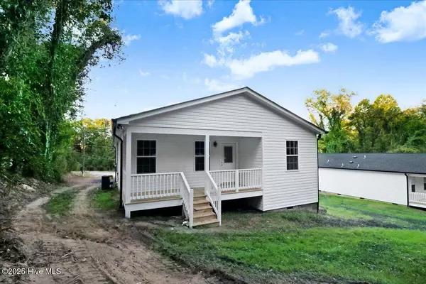 Louisburg, NC 27549,405 Ridley ST