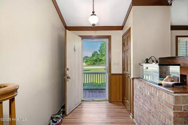 Rose Hill, NC 28458,190 Halls Pond RD