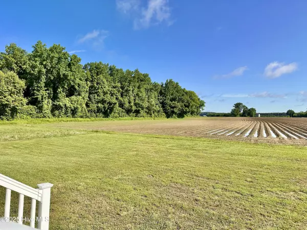 Hobbsville, NC 27946,101 Pete Bunch LN