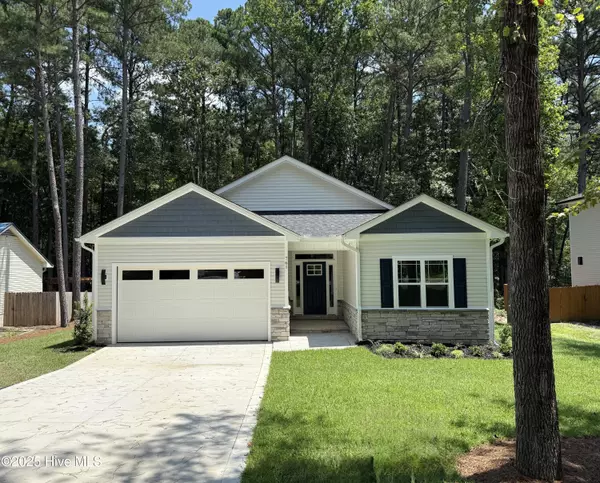 761 Riverbirch DR, Vass, NC 28394