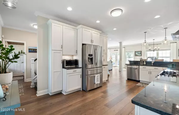 New Bern, NC 28560,403 Harbor DR