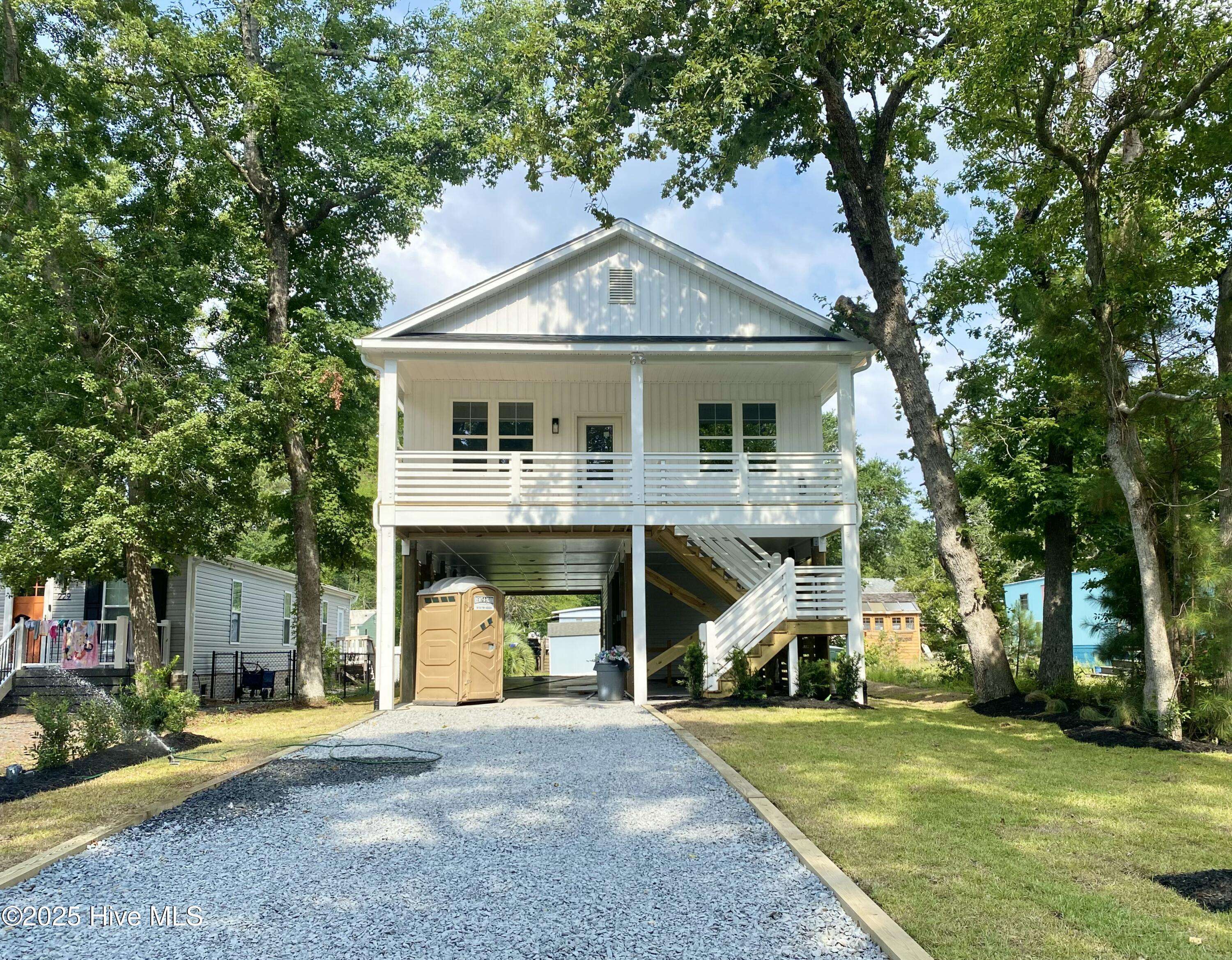 231 NE 77th ST, Oak Island, NC 28465