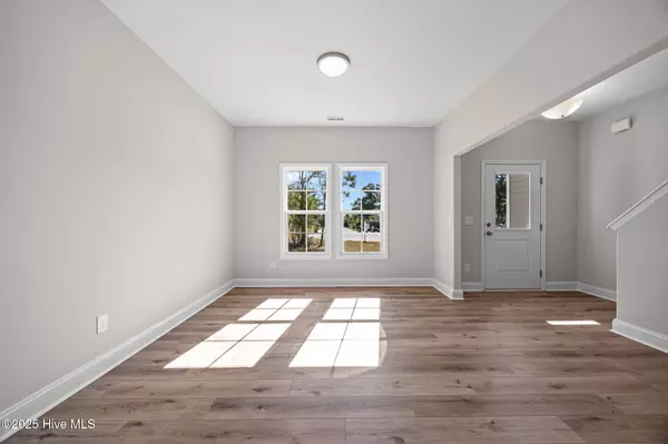 Hubert, NC 28539,206 Ethan PL