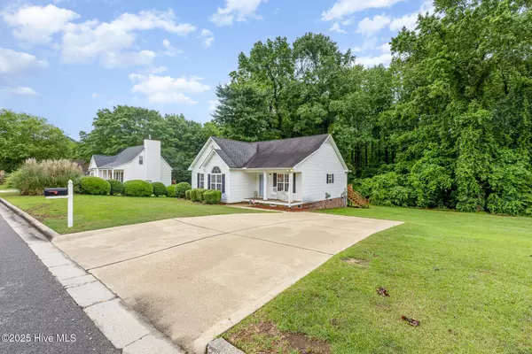 Benson, NC 27504,110 Oak Park DR