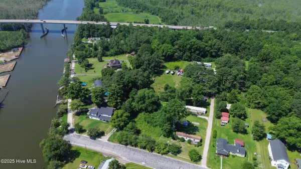 Coinjock, NC 27923,150 Hampton RD