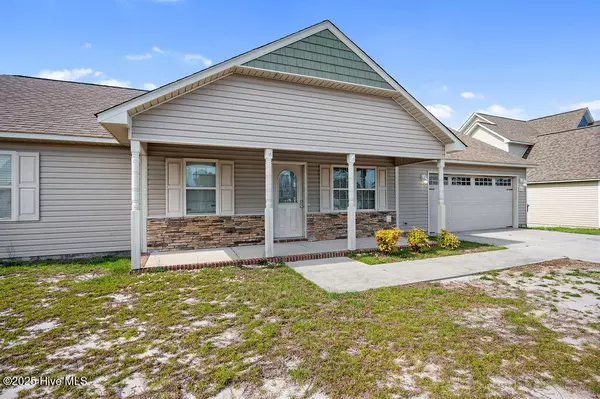 Hubert, NC 28539,213 Lockwood CT