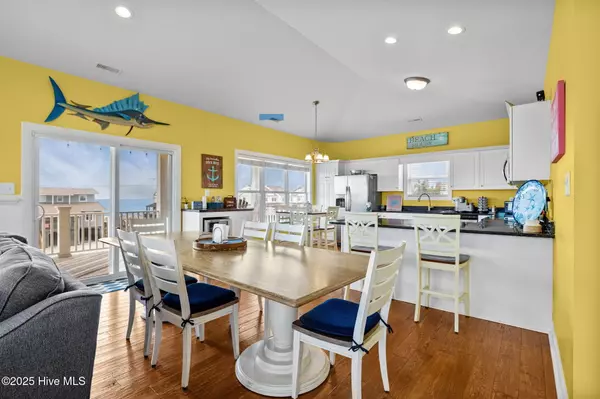 Emerald Isle, NC 28594,2414 Ocean DR