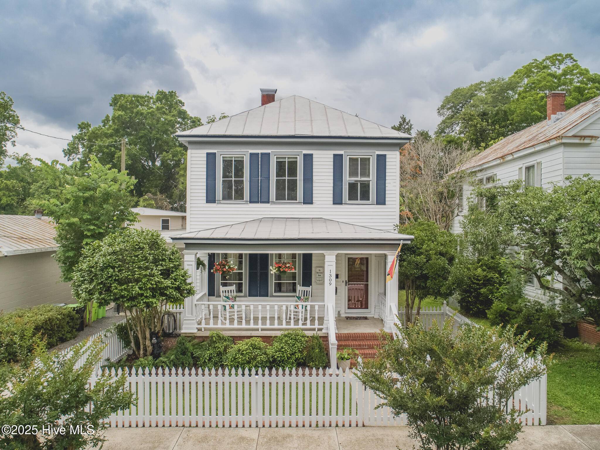1309 N Pasteur ST, New Bern, NC 28560