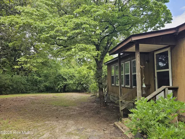 Magnolia, NC 28453,2317 River RD
