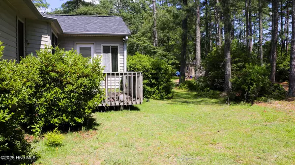 New Bern, NC 28560,1819 Caracara DR