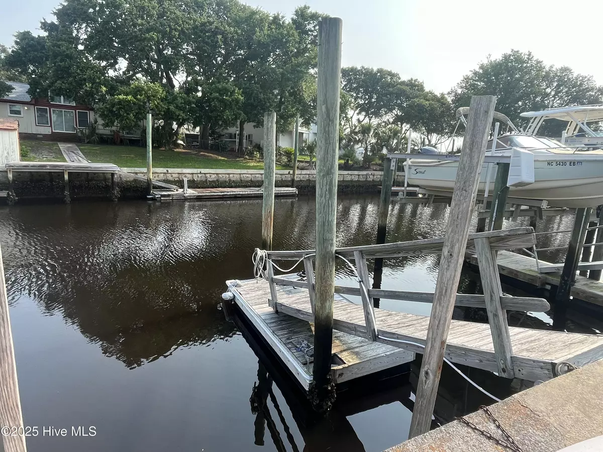 Carolina Beach, NC 28428,503 Peninsula DR