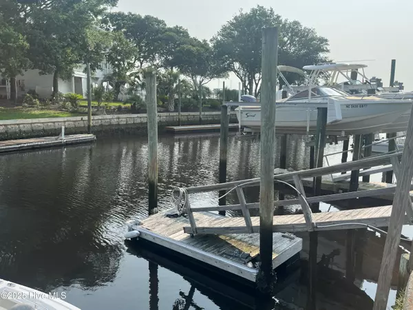 Carolina Beach, NC 28428,503 Peninsula DR