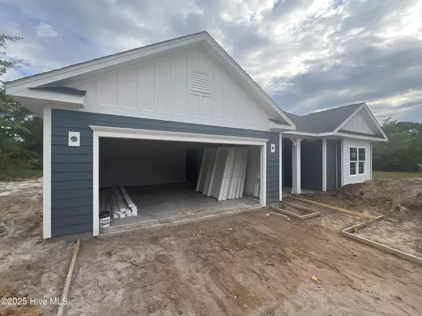 Shallotte, NC 28470,3035 Old Berwick ST SW